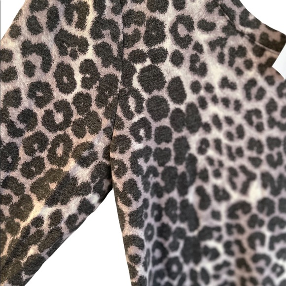 Comfortable maternity leopard print tunic - Pea in the Pod size L - NWT - Picture 3 of 8